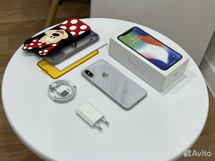 iPhone X, 64 ГБ