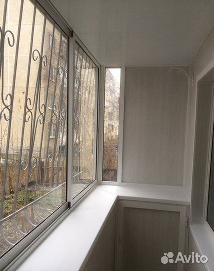 Остекление балконов и лоджий. Отделка балконов