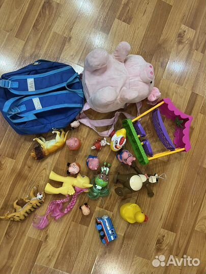 Игрушки и рюкзаки детские