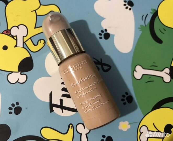 Clarins Everlasting матирующий тональный тон 109