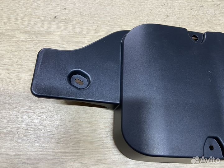 Накладка усилителя звука Toyota Camry 75