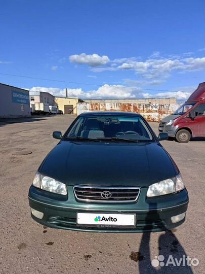 Toyota Camry 2.2 МТ, 2001, 300 000 км