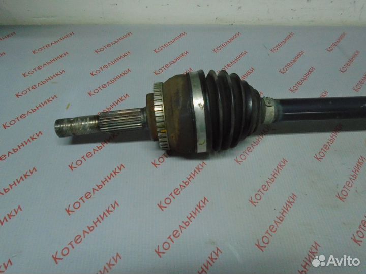 Nissan 39100-BM720 Вал приводной правый