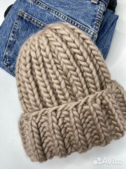 Шапка ручной работы из перуанской шерсти