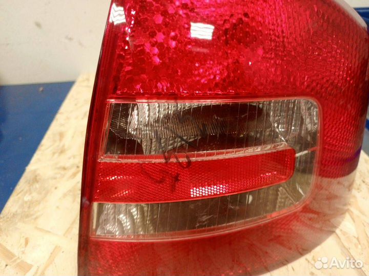 Фонарь задний правый Skoda Octavia 2 (A5)