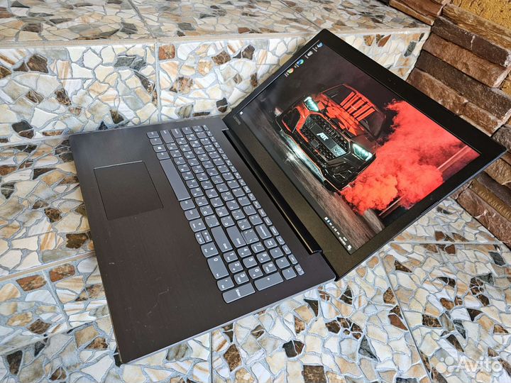 Мощный Lenovo/FullHD/Core i3-7020/8GB/SSD 1TB/R530