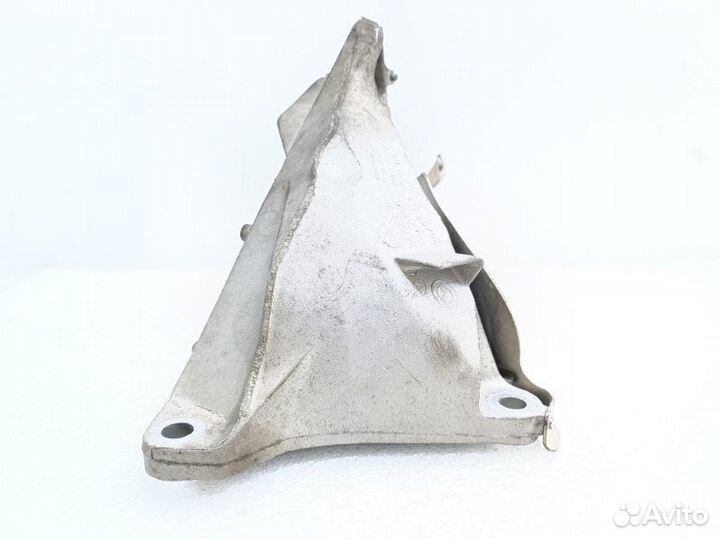 Кронштейн двигателя правый Bmw 1-Series E87 1.6