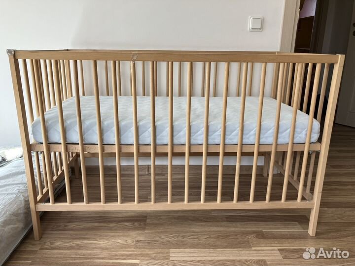 Кроватка IKEA с матрасом