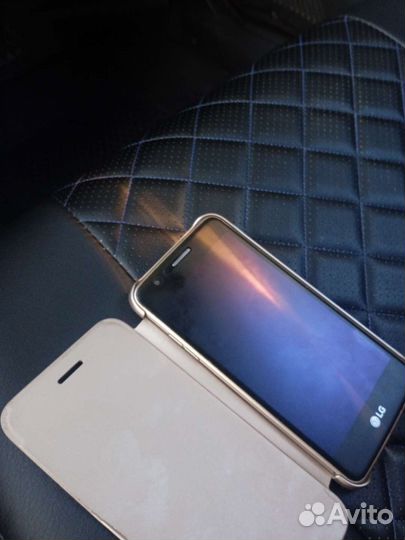 Телефон LG k10