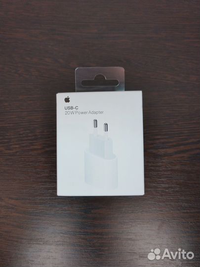 Зарядка на iPhone 20w
