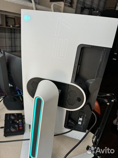 Dell alienware aw2721d 240 герц