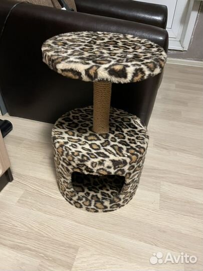 Домик для кошки с когтеточкой