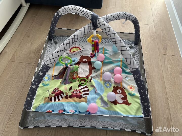 Развивающий коврик с дугами