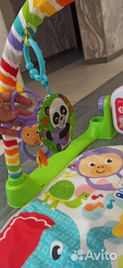 Развивающий коврик fisher price с пианино