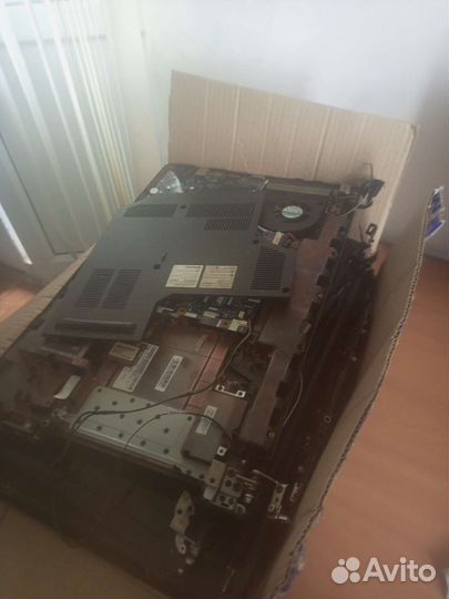 Коробка комплектующих