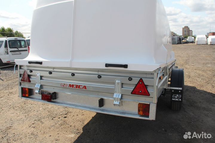 Прицеп с пластиковой крышкой (3.5х1.5 метра)