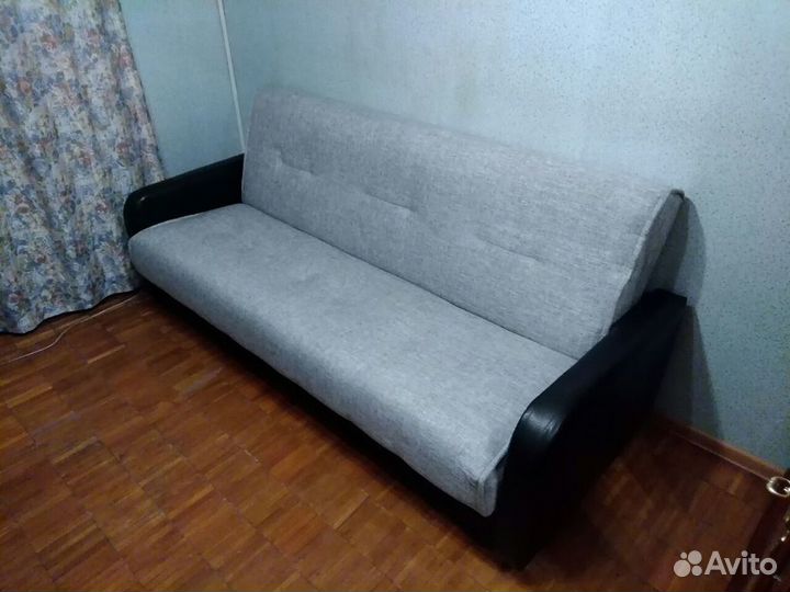 Диван