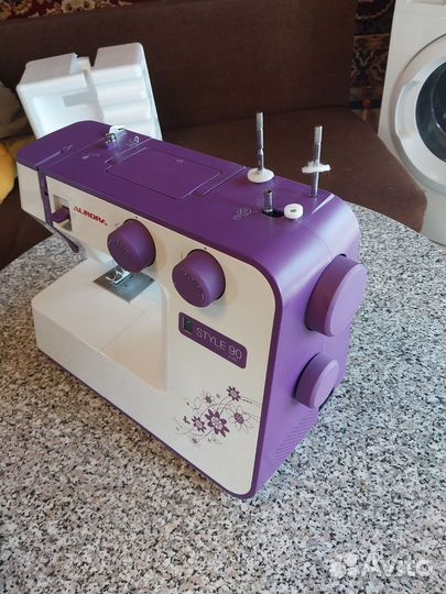 Швейная машина Janome бу