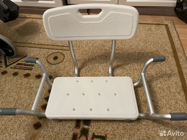 Кресло для ванной для инвалидов