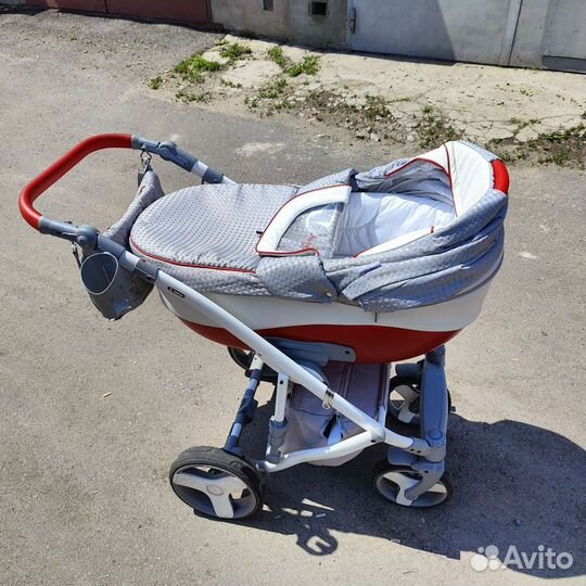 Коляска 2 в 1 Camarelo Avenger (почти новая)
