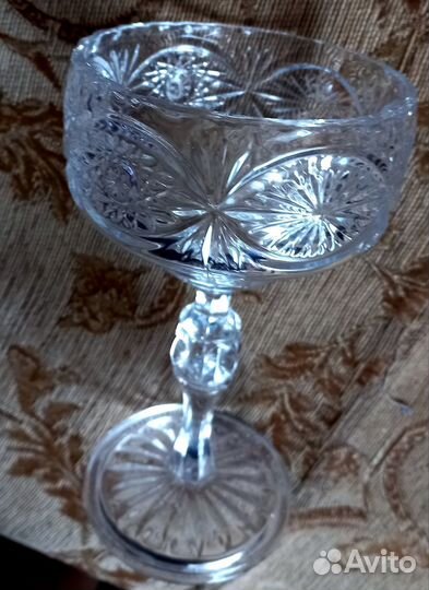 Ваза на ножке конфетница