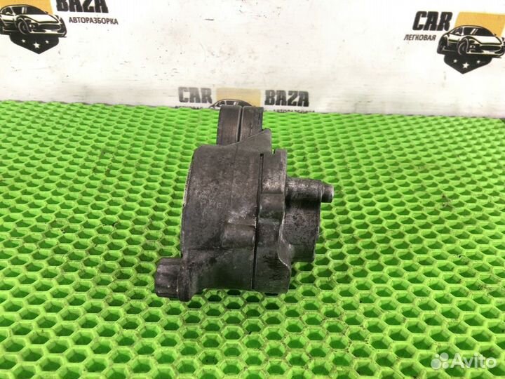 Натяжитель ремня генератора