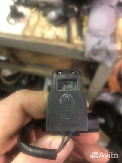 Форсунки омывателя лобового стекла Mercedes