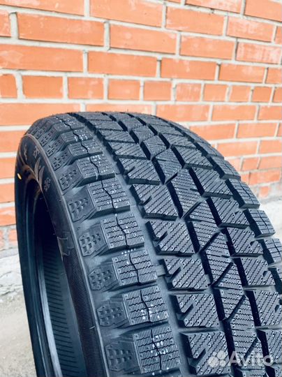 Sailun Ice Blazer Arctic SUV 235/55 R17 103H