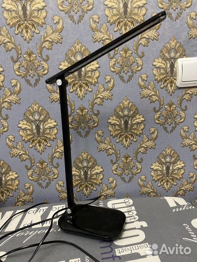 Лампа настольная