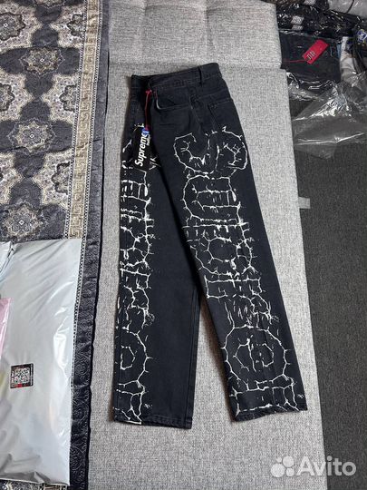 Джинсы Supreme