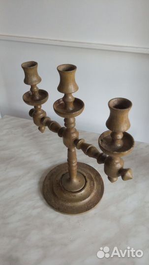 Подсвечник из дерева