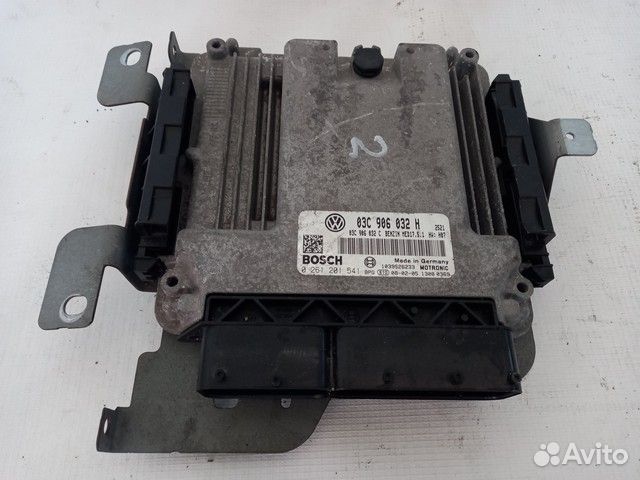 Блок управления двигателем Volkswagen Touran