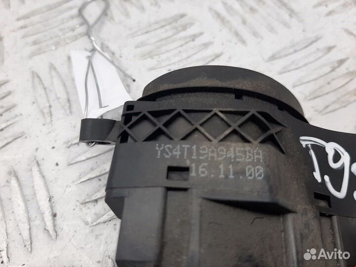 Кнопка обогрева заднего стекла Ford Focus 2000