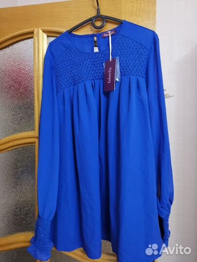 Блузка новая нарядная с буфами 50-52 р