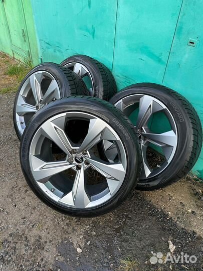 Зима audi Q7 4M / Q8 Рестайлинг R22 Оригинал