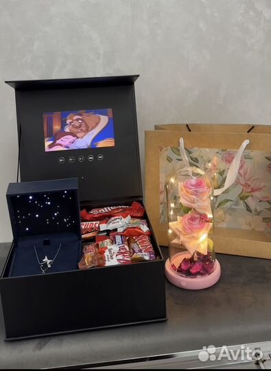 Подарок девушке