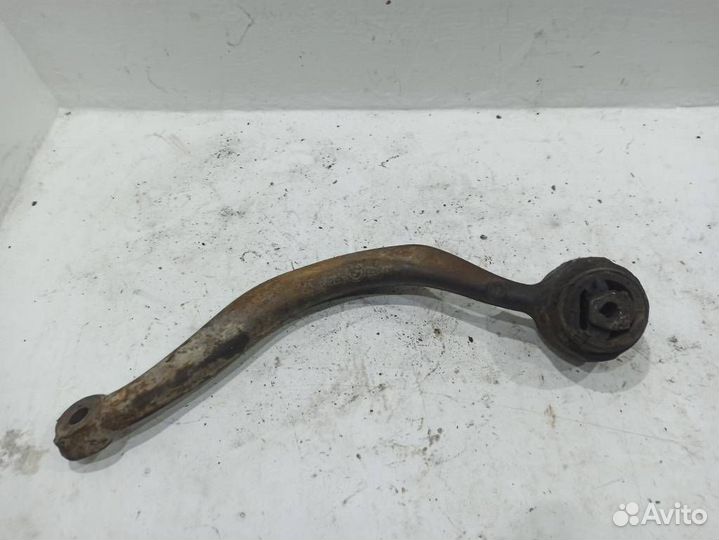 Рычаг передний левый поперечный
