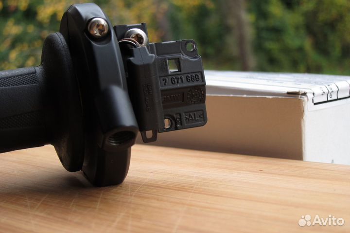 Ручка правая BMW R1200GS, R1200ST 2003-2008 неиспр