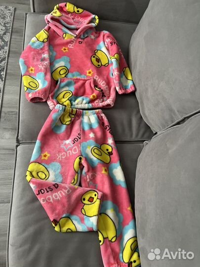 Костюмчик на девочку 116-122