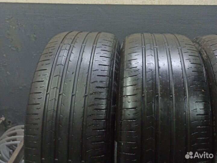 Continental ContiPremiumContact 5 215/55 R17