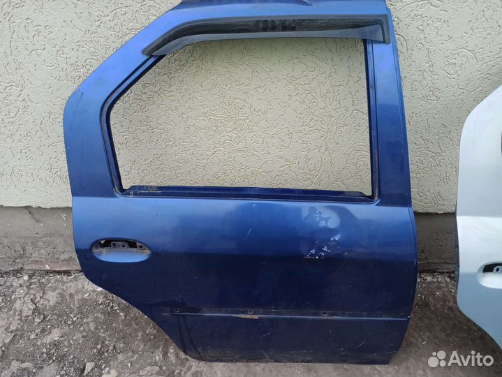 Двери на Renault Logan 1