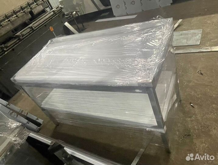 Стол производственный для кафе