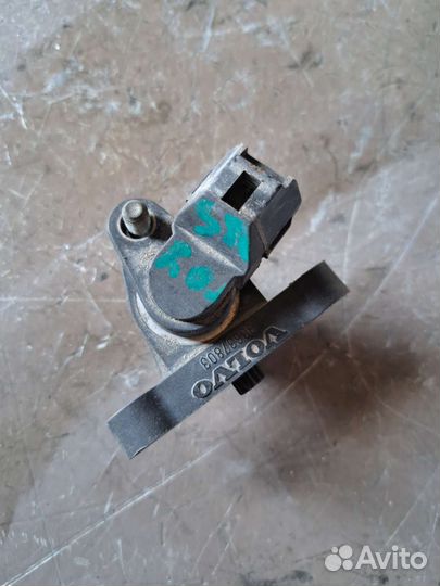 Датчик коленвала кронштейн Volvo S80