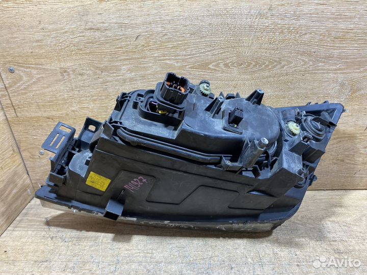 Фара передняя правая Ford Mondeo 3 141927