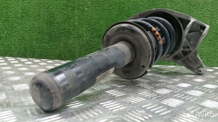 Стойка Audi A4 Правая Передняя