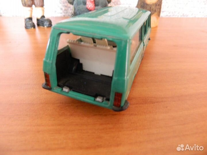 Модель RAF -2203