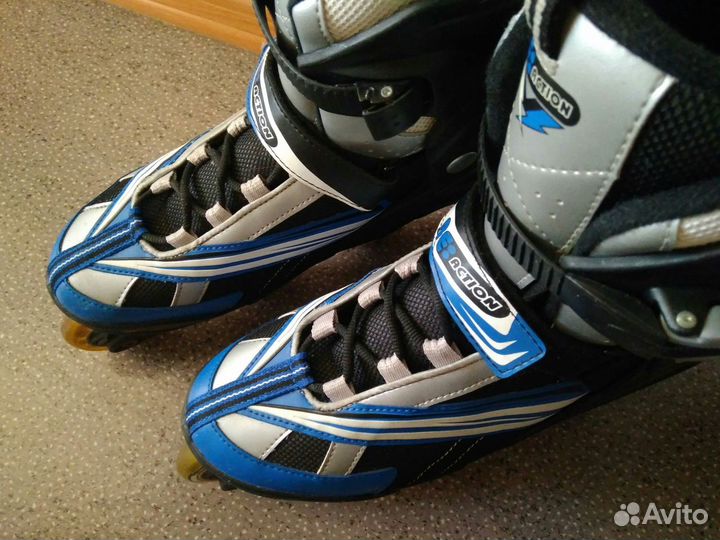 Роликовые коньки