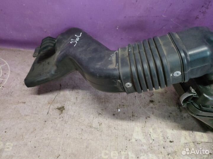 Корпус воздушного фильтра Mitsubishi Outlander Xl