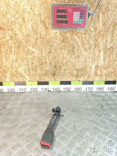 Ответная часть ремня безопасности Nissan X-trail 2