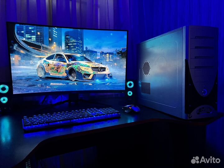 GTS 250/ E 8500/ 4GB RAM/ SSD 256GB/ HDD 250GB